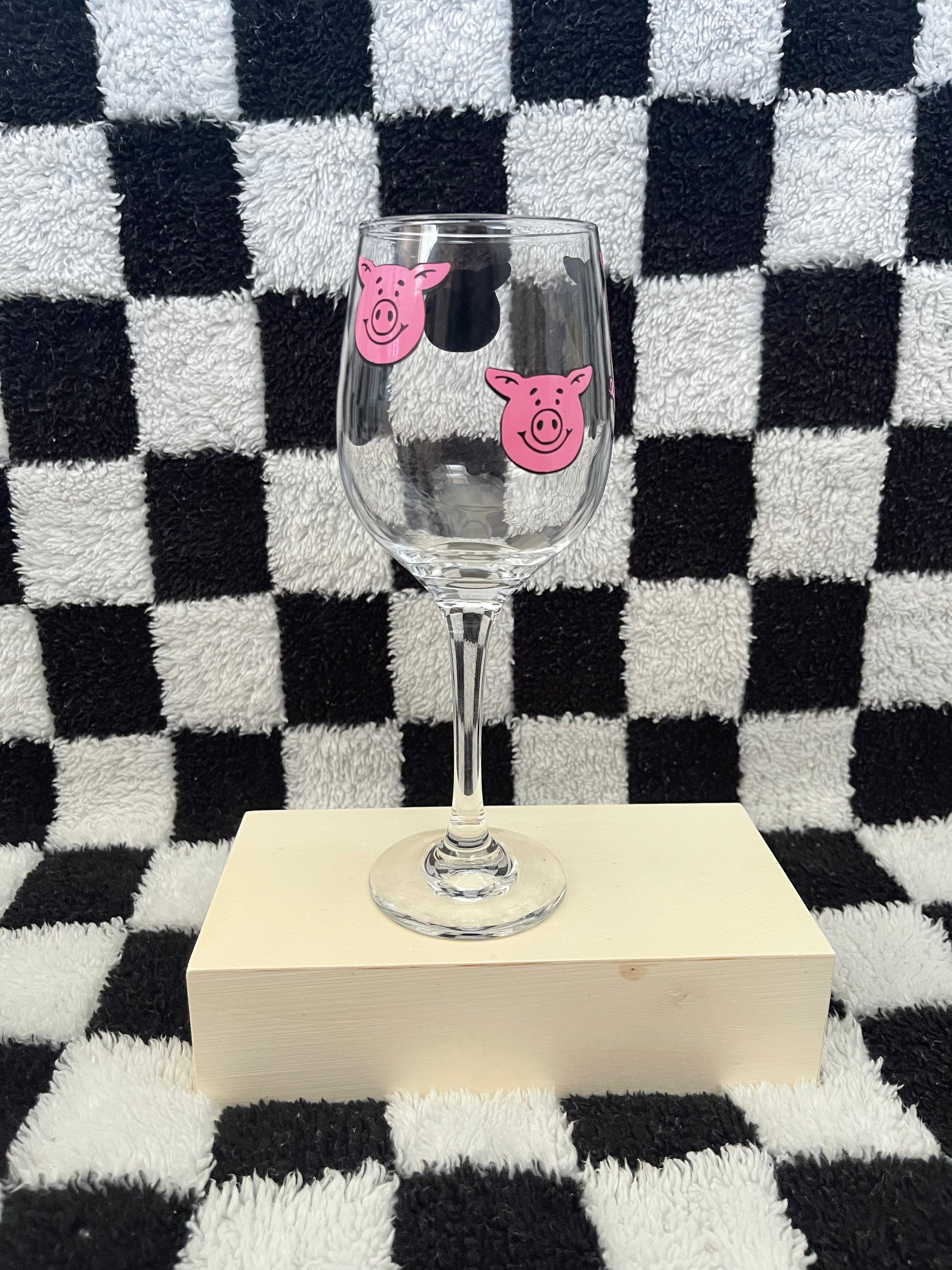 Piggy Wine Glass