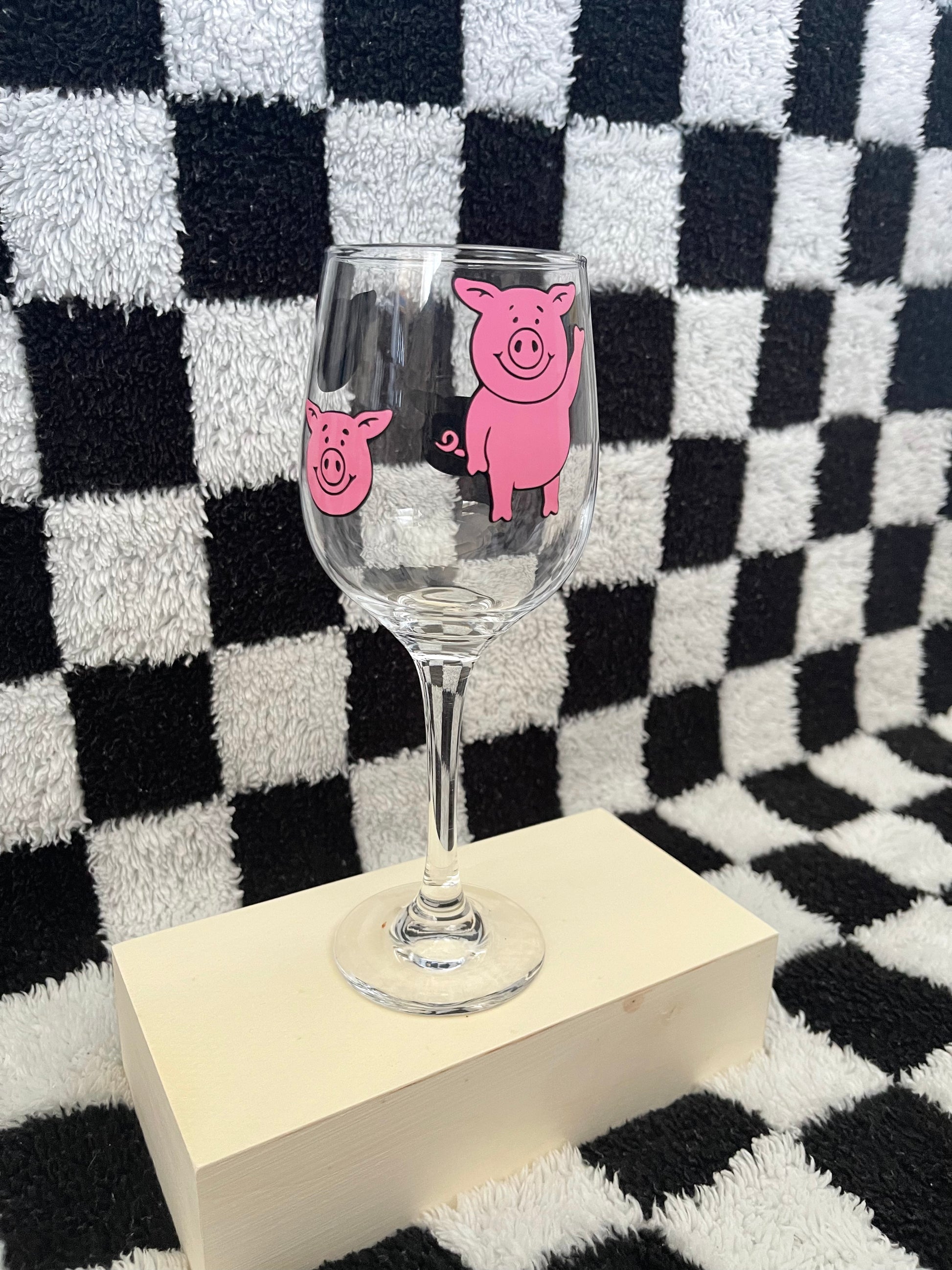 Piggy Wine Glass