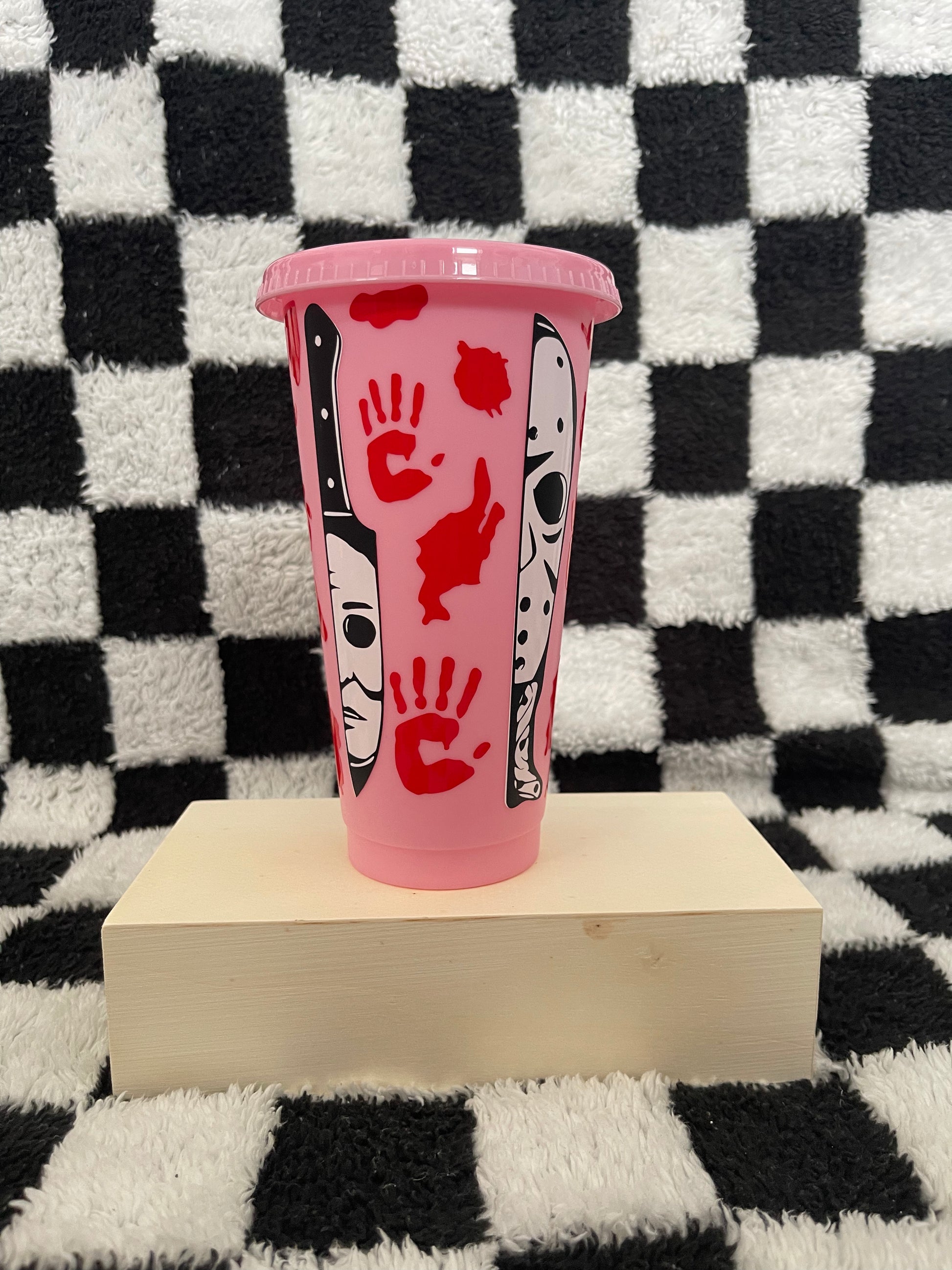 spooky halloween Slasher Movie Knifes Pink 24oz Cold Cup