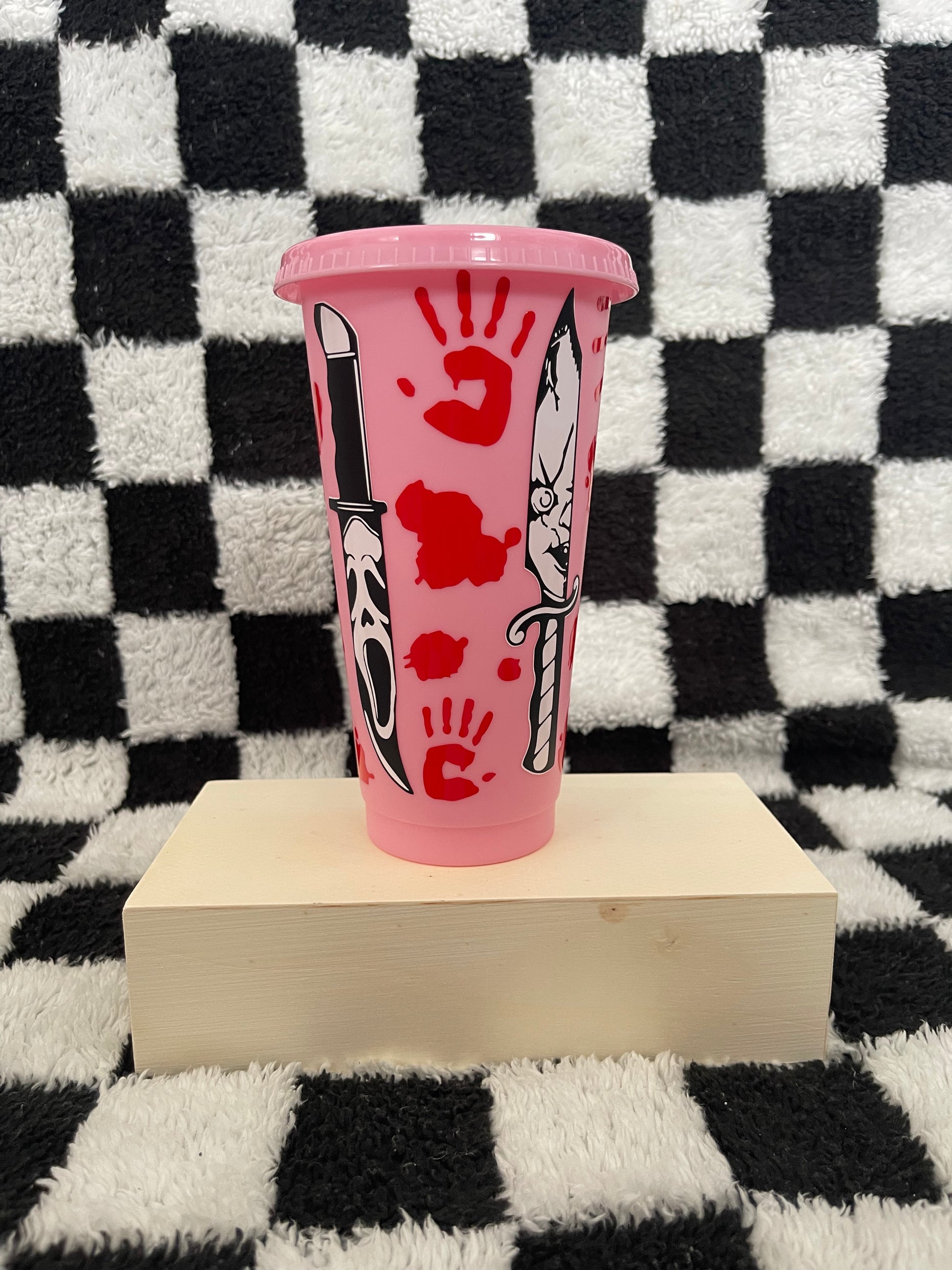 spooky halloween Slasher Movie Knifes Pink 24oz Cold Cup